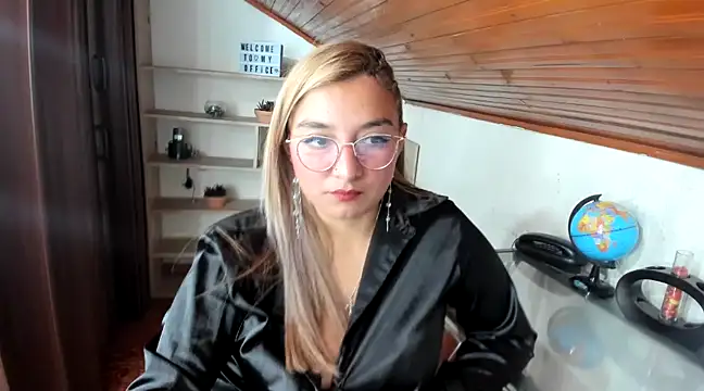 Snapshot of _sweetcarla chatting on January 23, 4:37 pm sweetcarla online show from January 23, 4:37 pm