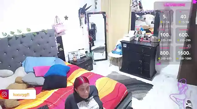 Pocahontaslovex online show from December 18, 1:26 am