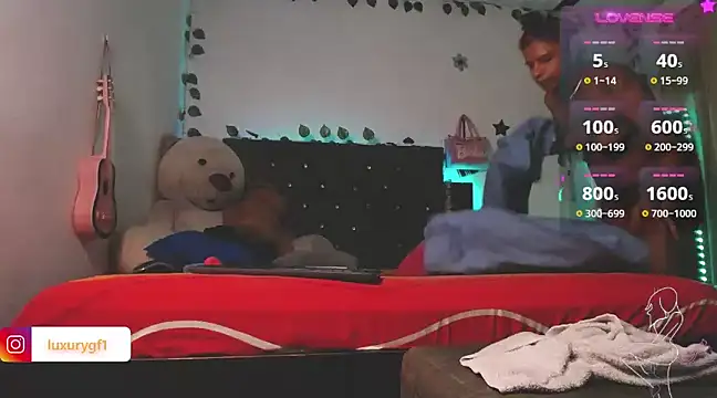 Pocahontaslovex online show from December 20, 12:05 pm