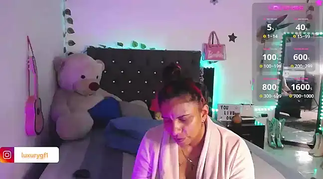 Pocahontaslovex online show from January 12, 4:18 pm