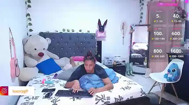 Pocahontaslovex online show from January 17, 3:12 am