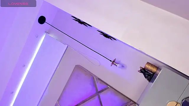 Snapshot of Dalila_Thoms chatting on February 28, 4:53 pm Dalila Thoms online show from February 28, 4:53 pm