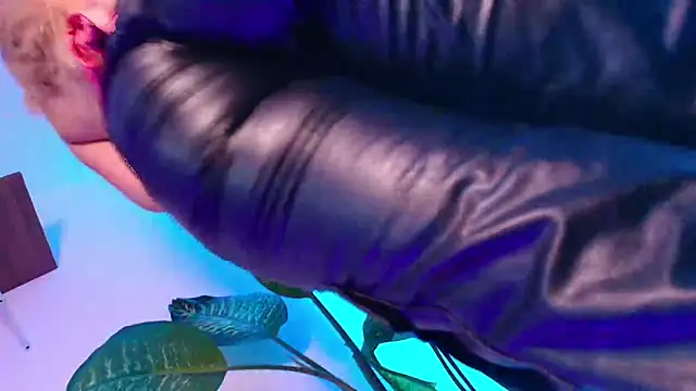 Snapshot of Dalila_Thoms chatting on November 8, 10:48 am Dalila Thoms online show from November 8, 10:48 am