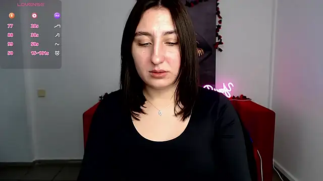 ElmiraPowers online show from December 4, 1:31 pm