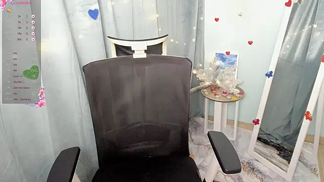 Lexy flower online show from February 8, 5:50 pm