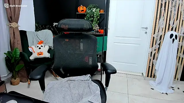 fireflowers  online show from October 31, 10:11 pm