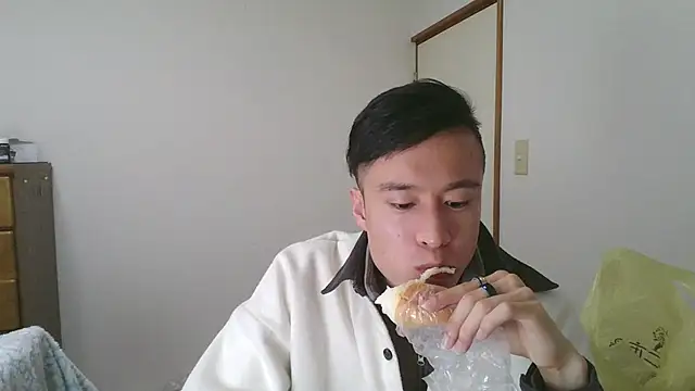 Snapshot of IroManager chatting on December 27, 12:01 pm IroManager online show from December 27, 12:01 pm