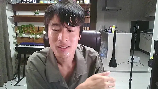 Snapshot of IroManager chatting on September 12, 3:45 pm IroManager online show from September 12, 3:45 pm