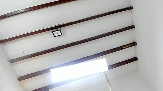 Oriana Guzman online show from February 10, 3:32 pm