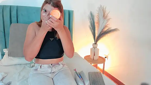 Snapshot of MirandaRoxx chatting on January 29, 6:07 pm MirandaRoxx online show from January 29, 6:07 pm