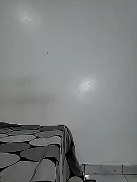 Snapshot of EbonyTaste chatting on December 27, 11:39 am EbonyTaste online show from December 27, 11:39 am