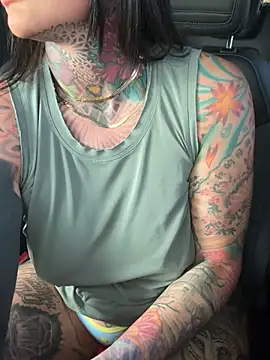 Snapshot of caseykey chatting on March 22, 9:42 pm caseykey online show from March 22, 9:42 pm