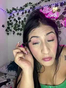 Snapshot of alondra_darling chatting on March 20, 9:35 pm alondra darling online show from March 20, 9:35 pm