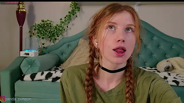 Snapshot of Neko_Kimiko chatting on December 11, 11:08 am Neko Kimiko online show from December 11, 11:08 am