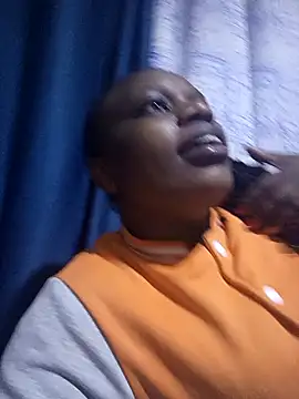 Snapshot of queen_arianna chatting on November 13, 5:56 pm queen arianna online show from November 13, 5:56 pm