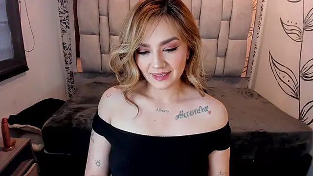 KataHot  online show from October 29, 8:21 pm