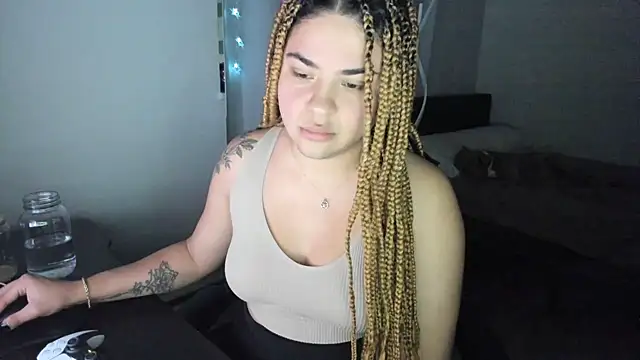 MelSaunders online show from December 16, 6:21 am