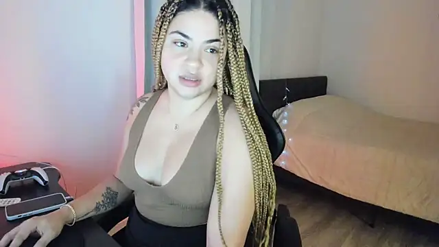 MelSaunders online show from December 23, 2:45 am