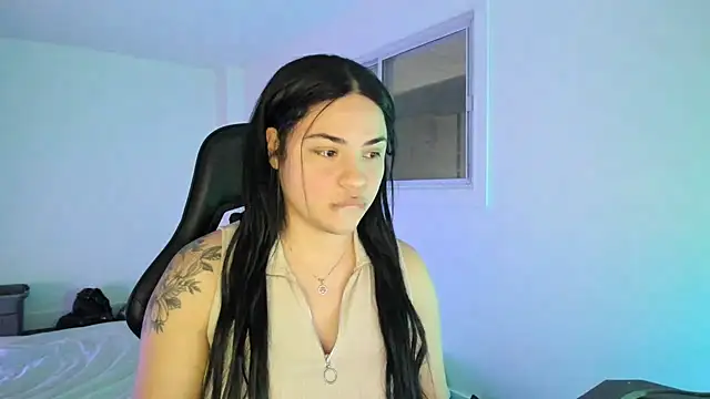 MelSaunders online show from February 7, 2:29 am