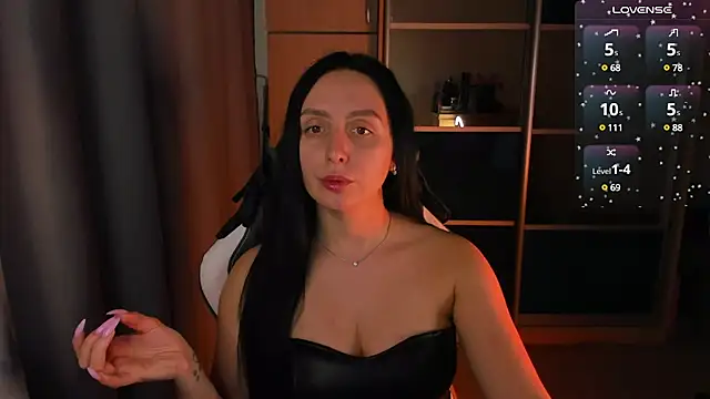 Snapshot of Christy_Calypso chatting on February 13, 10:44 am Christy Calypso online show from February 13, 10:44 am