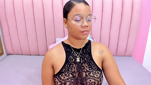 ISABELLA 020 online show from February 24, 12:16 pm