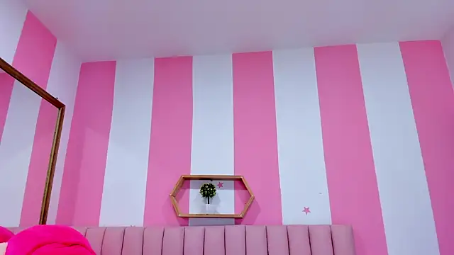 ISABELLA 020 online show from September 15, 12:38 pm