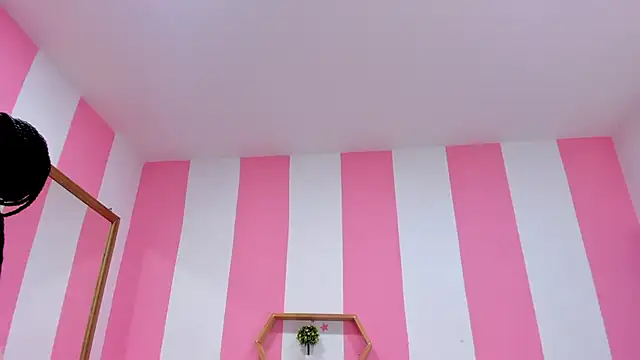 ISABELLA 020 online show from October 8, 12:47 pm