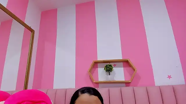 ISABELLA 020 online show from October 25, 1:29 pm