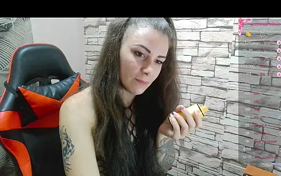 Catbaby32 online show from November 17, 9:42 pm