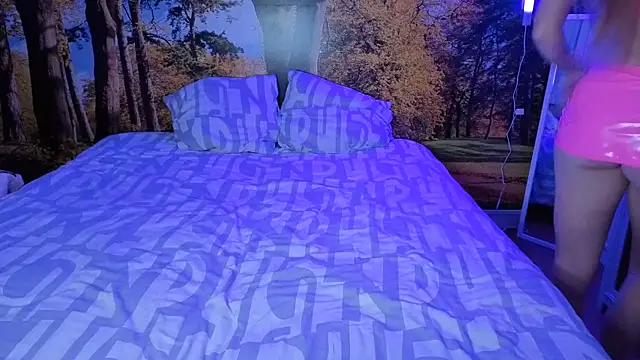 Snapshot of Dreamy_candy69 chatting on October 8, 10:51 pm Dreamy candy69 online show from October 8, 10:51 pm