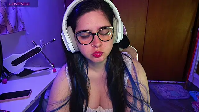 Vallolet Spencer online show from February 13, 11:47 pm