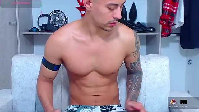 Tristan-bm online show from November 6, 1:01 pm