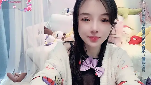 AKiKi711 online show from February 24, 7:00 am