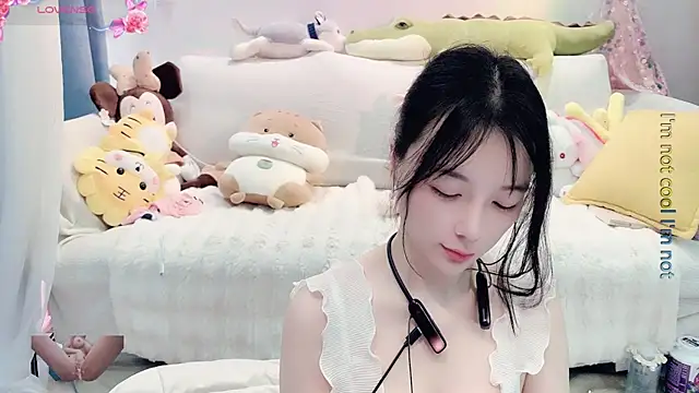 AKiKi711 online show from March 9, 2:50 am