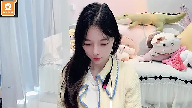 AKiKi711 online show from October 18, 4:15 am