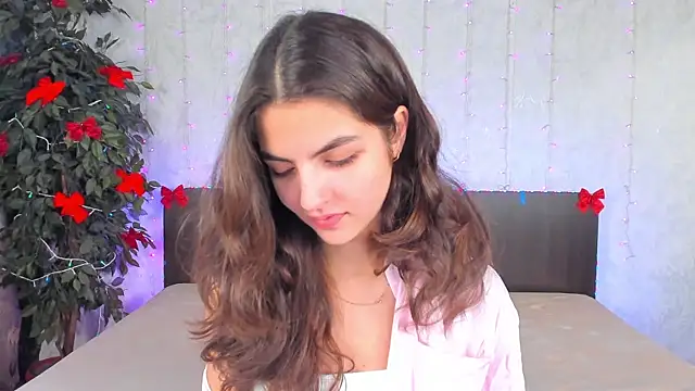 Milana Crystal  online show from December 29, 8:00 am