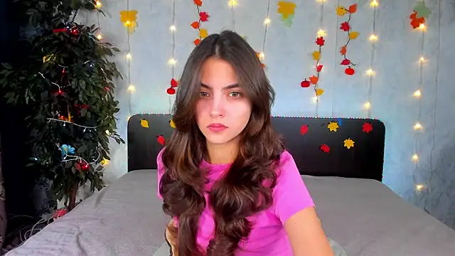 Milana Crystal  online show from November 27, 8:16 am