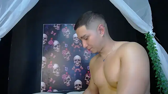 francesco evan online show from January 16, 12:02 am