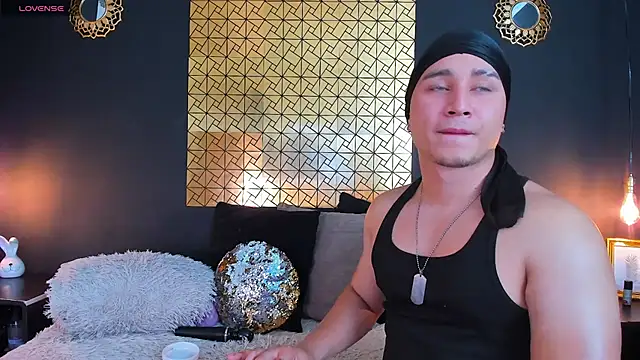 francesco evan online show from February 11, 8:52 pm