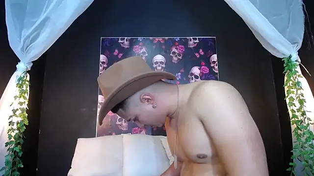 francesco evan online show from February 13, 3:56 pm