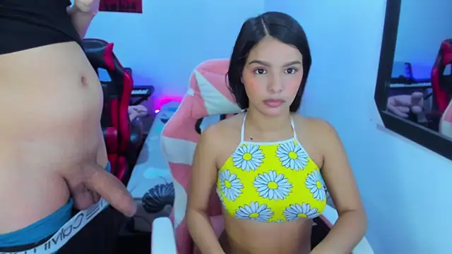 jessi and boy online show from November 17, 3:07 pm