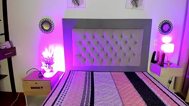 Snapshot of Kylie2211 chatting on January 27, 2:53 am Kylie2211 online show from January 27, 2:53 am