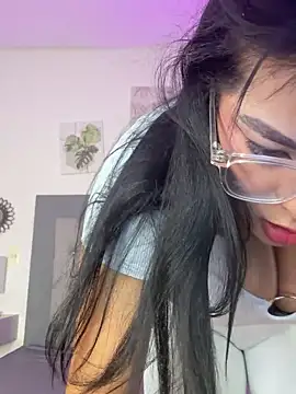 Snapshot of Kylie2211 chatting on January 30, 2:38 am Kylie2211 online show from January 30, 2:38 am