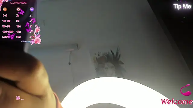 Snapshot of Kylie2211 chatting on October 2, 3:02 am Kylie2211 online show from October 2, 3:02 am