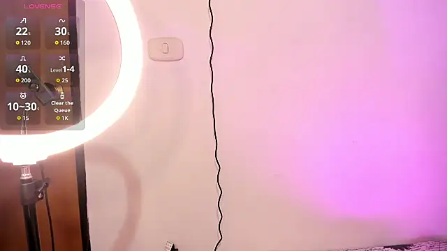 Snapshot of Kylie2211 chatting on November 20, 5:29 am Kylie2211 online show from November 20, 5:29 am