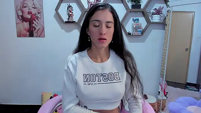 SharonSander online show from February 12, 12:37 am