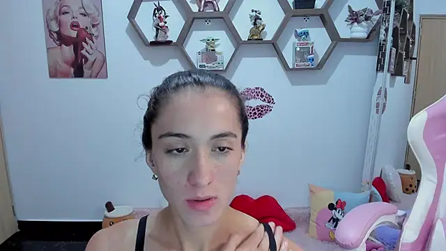 SharonSander online show from March 8, 9:28 am