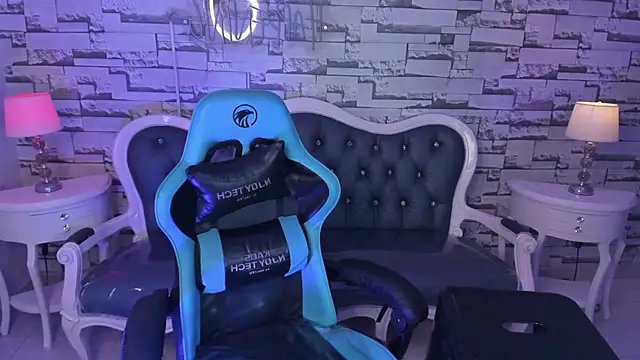 carlie mayer v online show from December 19, 2:35 pm