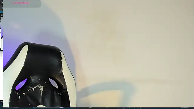 bella hadid1  online show from February 22, 10:09 pm