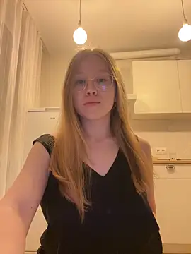 Eva Weyne online show from September 19, 6:41 pm